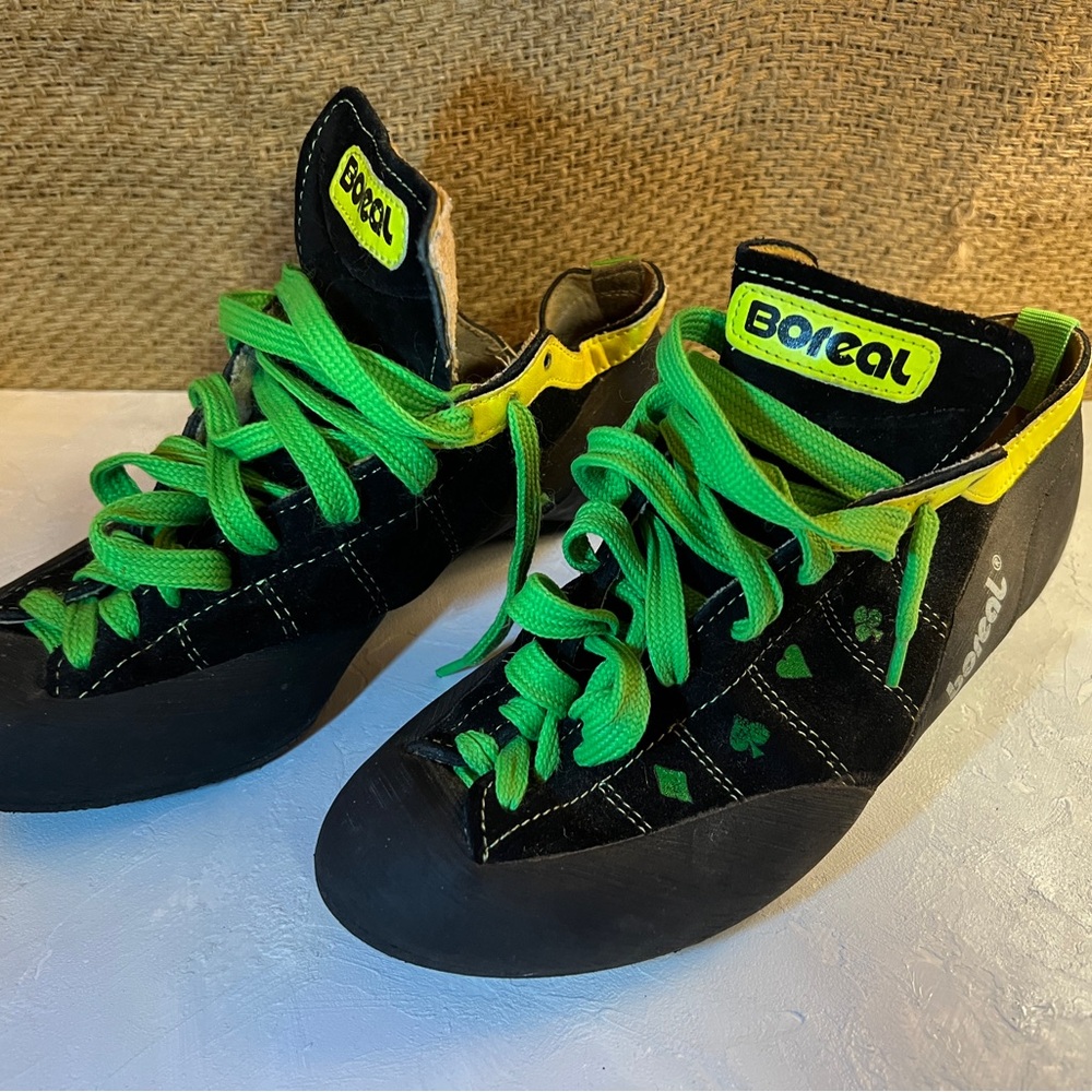 Climbing Shoes - Womens 9/ EU 41- Black and Green